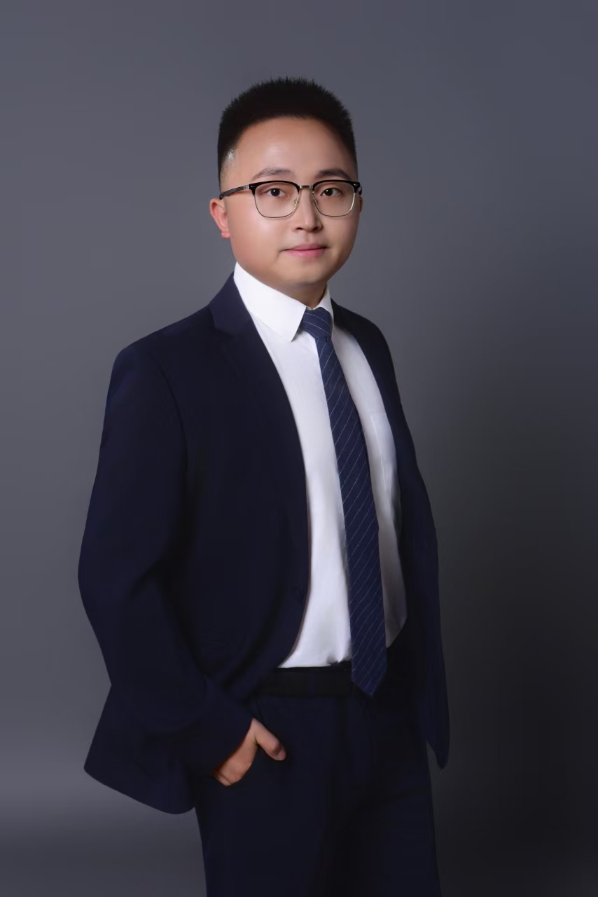 罗君